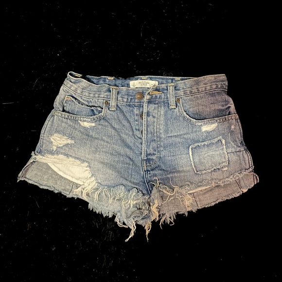 distressed patchwork Abercrombie shorts - Picture 2 of 4